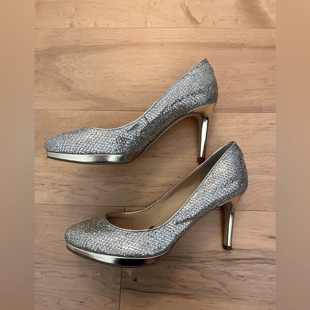 👠Ivanka Trump Gold Heels